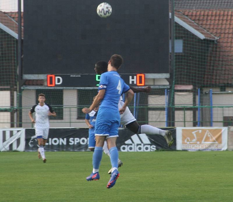 Fotografie ze zápasu 4. kola divize E mezi celky HFK Olomouc a Přerov