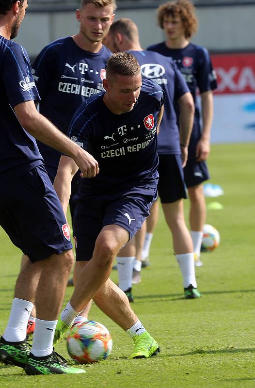 Trénink české fotbalové reprezentace na Andrově stadionu před zápasem s Černou Horou. Pavel Kadeřábek