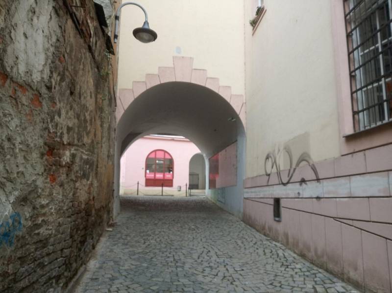 Filmová místa v Olomouci. Pohled z ulice Vodární