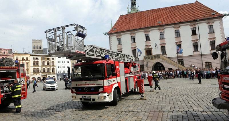 Cvíčení HZS Olomouckého kraje – požár v Moravském divadle Olomouc