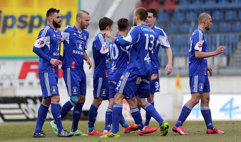 Fotbalová Sigma ve druhém jarním vystoupení smetla Sokolov 7:0. Překonala tak dosavadní nejvyšší vítězství v sezoně nad Vlašimí. 