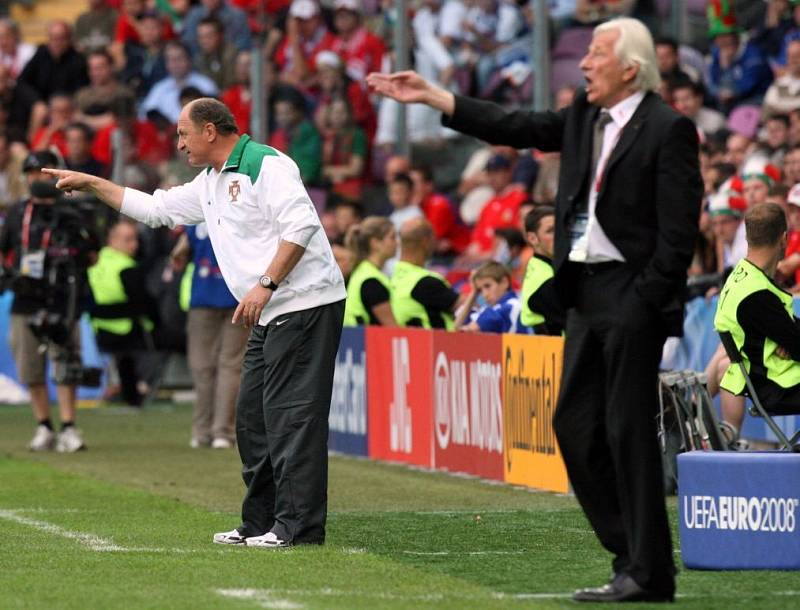 červen 2008. Portugalský kouč Luiz Felipe Scolari a Karel Brückner na ME v Ženěvě. Portugalsko - Česko 3:1