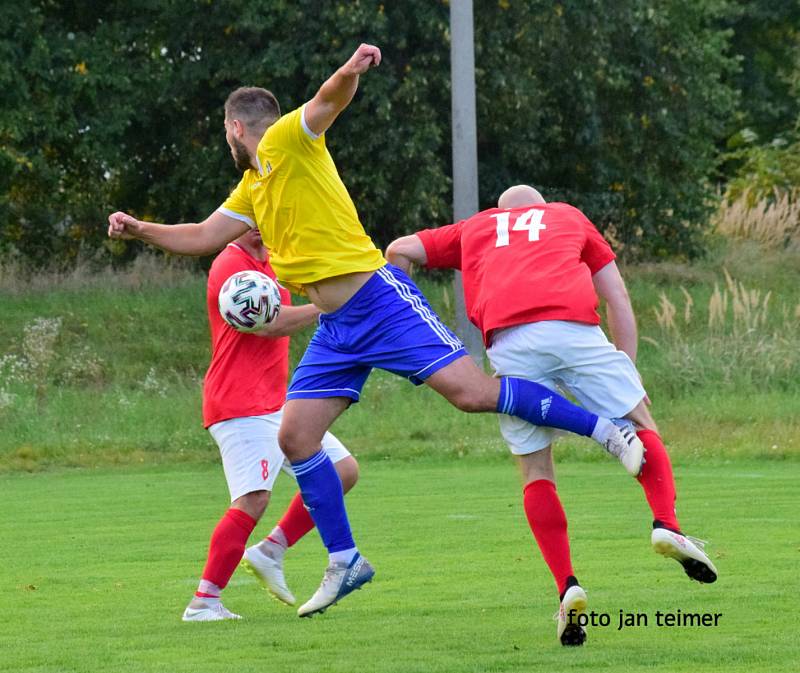 Fotbalisté Brodku u Přerova porazili doma v 8. kole krajského přeboru Bohuňovice 2:1 (1:0).