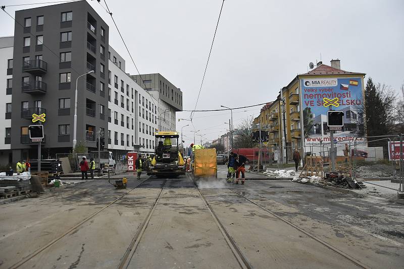 Oprava přejezdu ve Wolkerově ulici v Olomouci, 6. 12. 2019