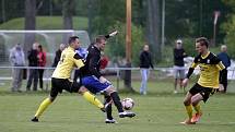 Fotbalisté Nových Sadů (ve žlutém) porazili Kozlovice 3:1