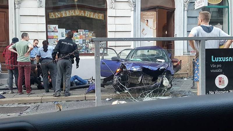 Dopravní nehoda na Palackého ulici v Olomouci.