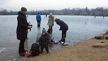 Zamrzlé přírodní koupaliště Poděbrady u Olomouce - 24.1.2019