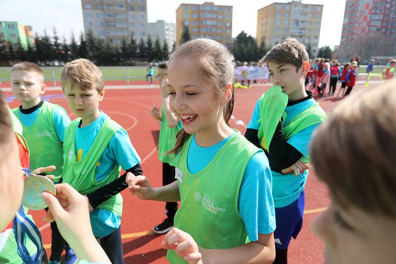 Olympijský trénínk na ZŠ Heyrovského v Olomouci pod vedením Michaely Hrubé, Štěpána Janáčka, Šárky Kašpárkové a Michala Pogányho