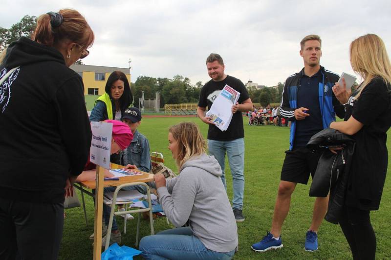 Handicap rally na atletickém stadionu v Olomouci