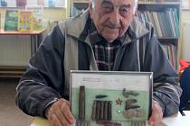 Devětaosmdesátiletý Vlastimil Úlehla z Hulína je pamětníkem válečných událostí, pracoval také v obci jako kronikář
