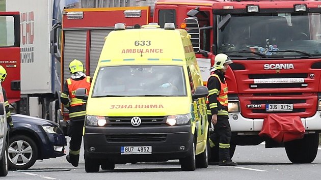 Tragická nehoda na D1 před Humpolcem: auto se srazilo s chodcem, na místě zemřel