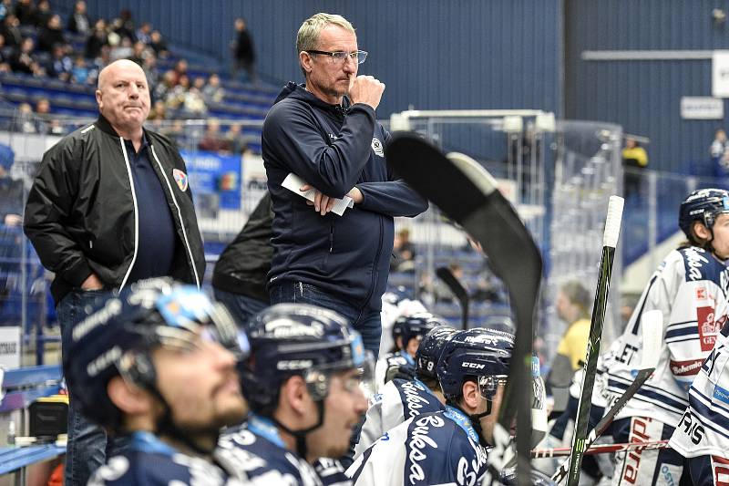 Utkání 27. kola hokejové extraligy: HC Vítkovice Ridera - HC Olomouc, 18. prosince 2019 v Ostravě. Na snímku (zleva) Ladislav Svozil a Zdeněk Moták.