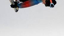 Ve Skateshop.cz Snowparku Paprsek v Jeseníkách se potkala česká snowboardová elita ve slopestylu