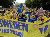 Švédští fanoušci v ulicích Olomouce před prvním zápasem fotbalového Eura U21 na Andrově stadionu