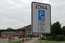 Nový parkovací režim u obchodního domu Senimo v Olomouci.