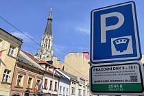 Od 2. května 2022 mění Olomouc pravidla ve stávající zóně placeného parkování v centru. Nově je rozdělena na dvě samostatné zóny A a B s odlišnými cenami
