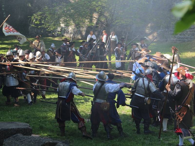 Bitva o Olomouc v Bezručových sadech