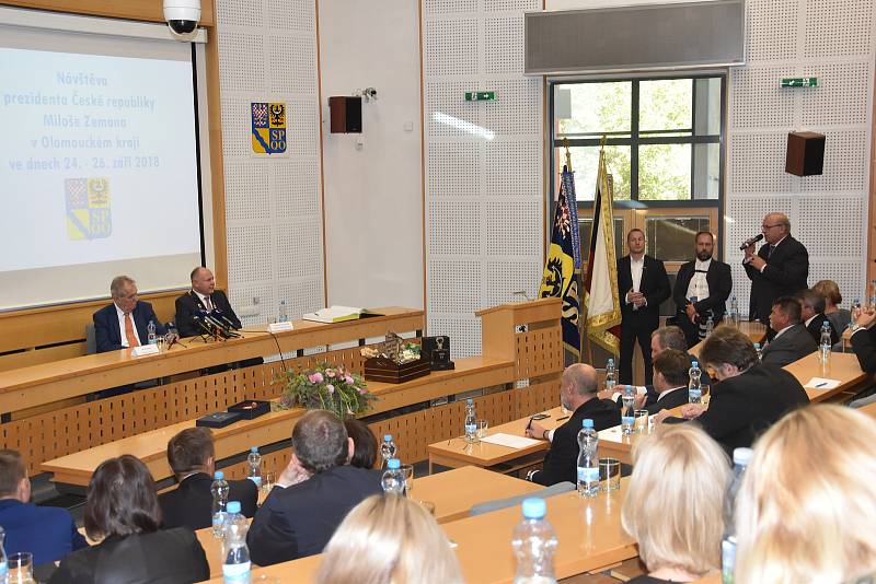 Prezident Zeman na setkání s krajskými zastupiteli v Olomouci