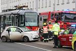 Nehoda tramavje a osobního auta na třídě Svobody v Olomouci, 24. ledna.