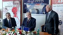 Prezident Zeman ve firmě ABO valve v Olomouci - Chomoutově