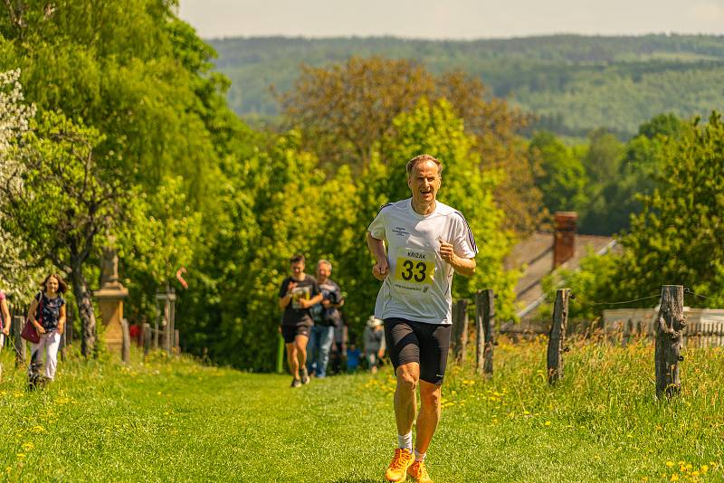 Křižák - Běh na Křížový vrch či půlmaraton. Foto se souhlasem organizátora