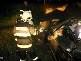 Vyproštění zraněného řidiče po havárii v Grygově