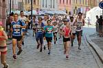 Součástí Olomouckého půlmaratonu je i Rodinný běh. V 17 hodiny se na něj vydaly stovky účastníků.