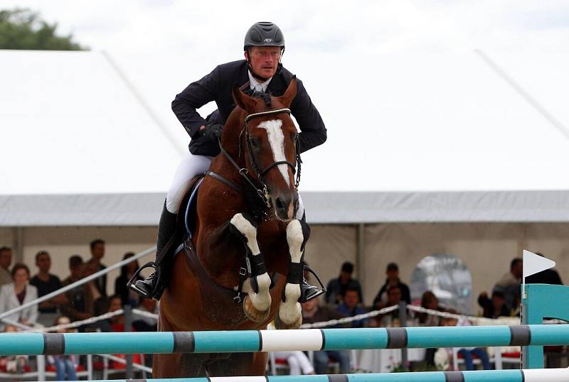 Krzystof Prasek (Pol.) a Zucca. Světový pohár v jezdeckém areálu Equine Sport Centre v Olomouci