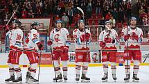 Hokejisté Olomouce slaví vítězství 4:0 nad HC Sparta Praha.