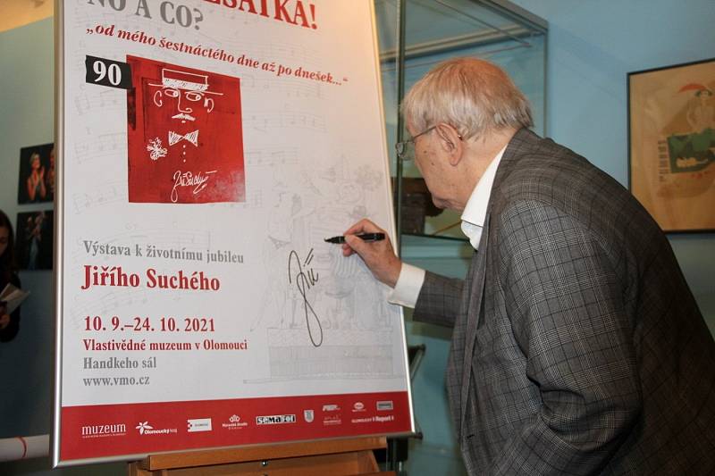 Jiří Suchý zahájil ve Vlastivědném muzeu výstavu ke svým devadesátinám