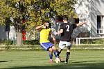 Fotbalisté Zábřehu (v černém) zvítězili v Bohuňovicích 4:3.