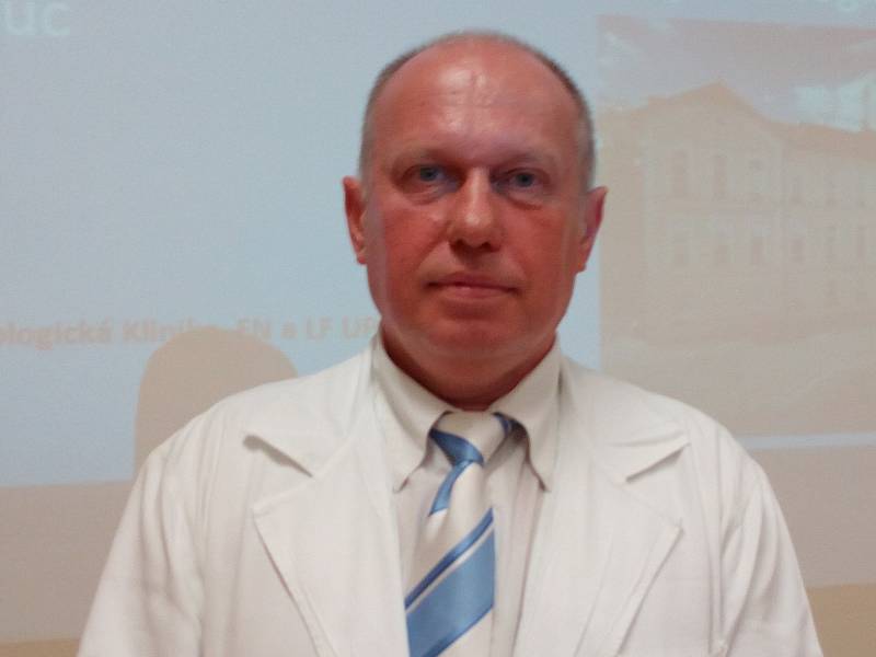 Přednosta Porodnicko-gynekologické kliniky FN Olomouc prof.MUDr. Radovan Pilka, Ph.D.