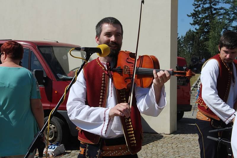 Desáté výročí letos oslavily Slavnosti kroje ve Velké Bystřici na Olomoucku