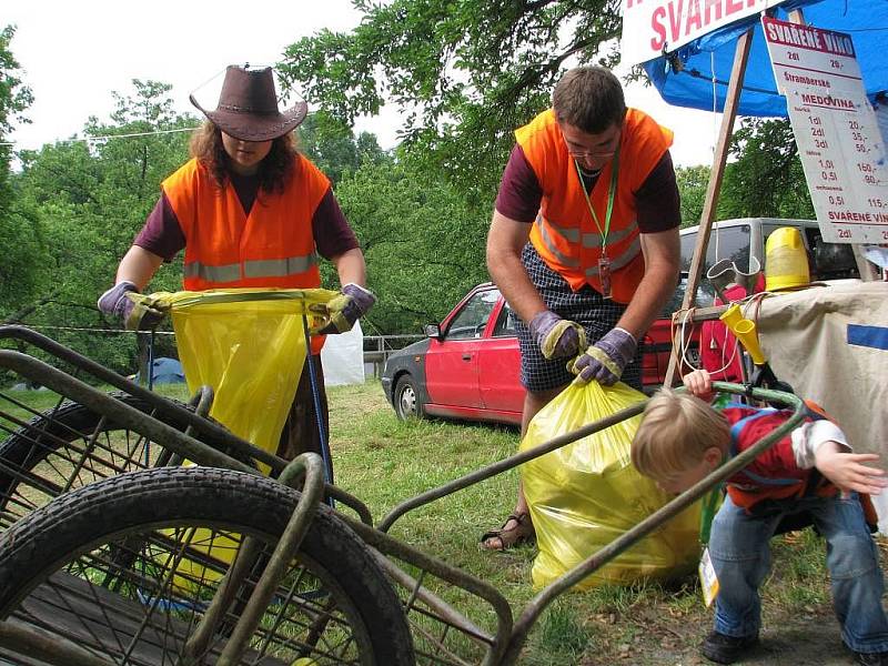 Sběrači odbadků na festivalu Zahrada