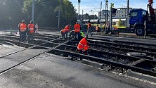 Odstraňování následků střetu osobního vlaku s kamionem na přejezdu v Olomouci-Bělidlech, 18. října 2023