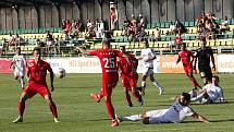 Fotbalisté HFK Olomouc (v bílém) prohráli v 1. kole MOL Cupu se Zbrojovkou Brno 0:3.