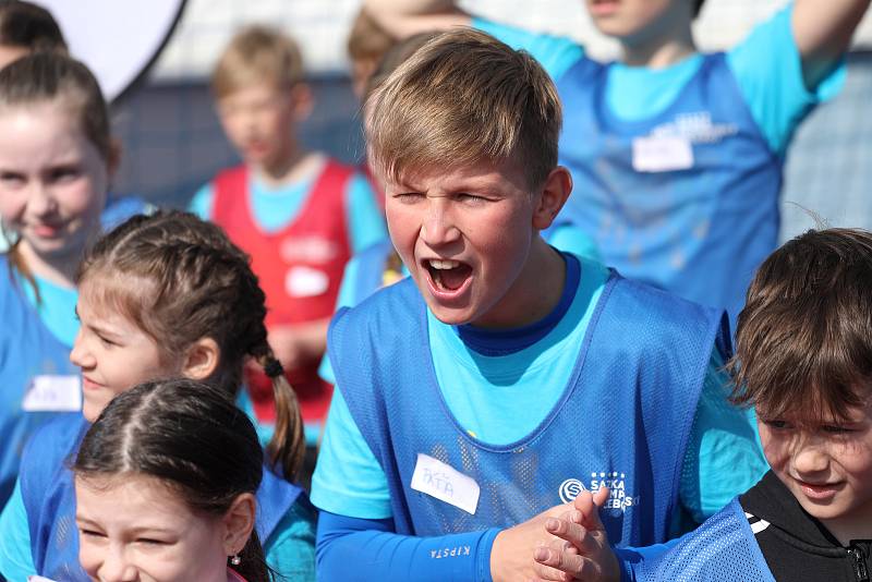 Olympijský trénínk na ZŠ Heyrovského v Olomouci pod vedením Michaely Hrubé, Štěpána Janáčka, Šárky Kašpárkové a Michala Pogányho