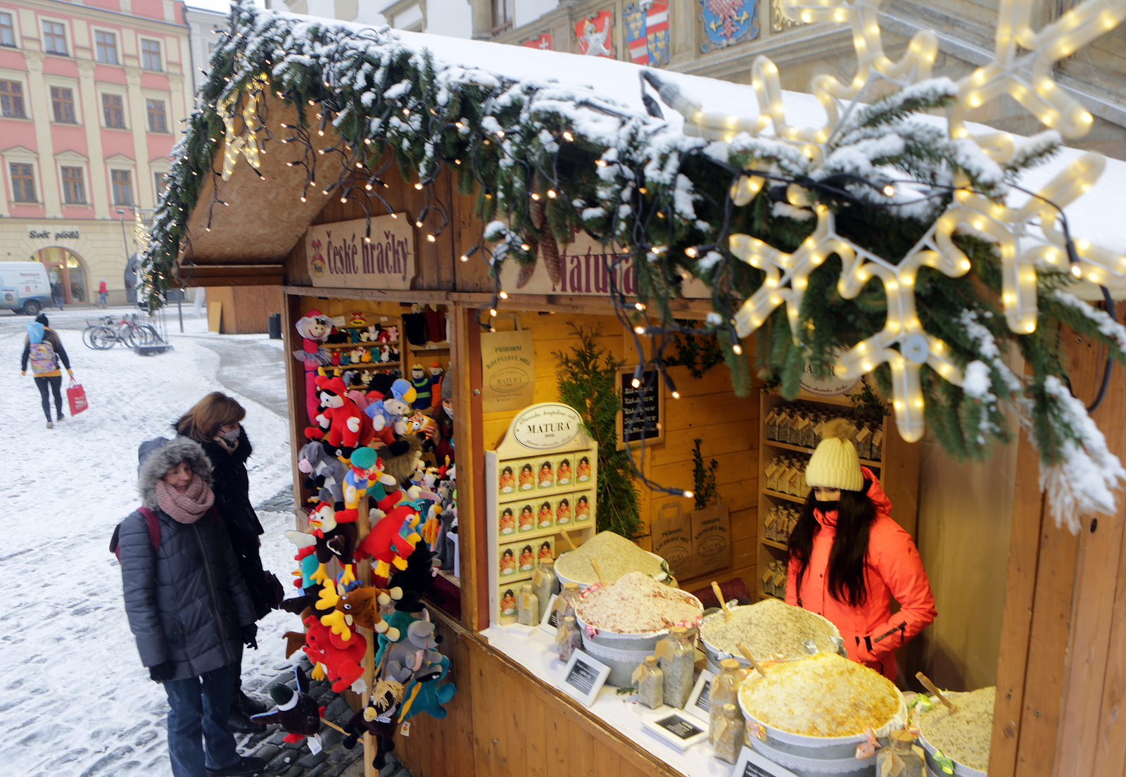 Vánoční trhy v Olomouci začaly, letos v komorní podobě - Olomoucký deník