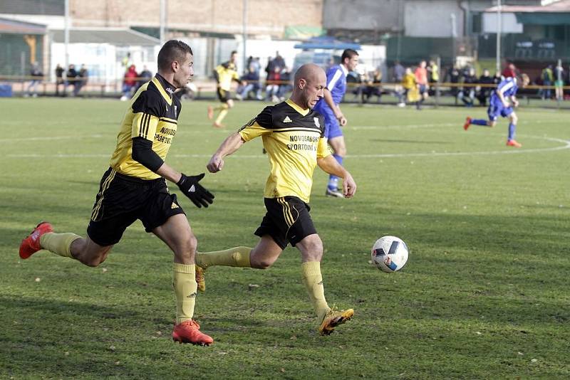 Fotbalisté Nových Sadů (ve žlutém) porazili Nový Jičín 3:1.