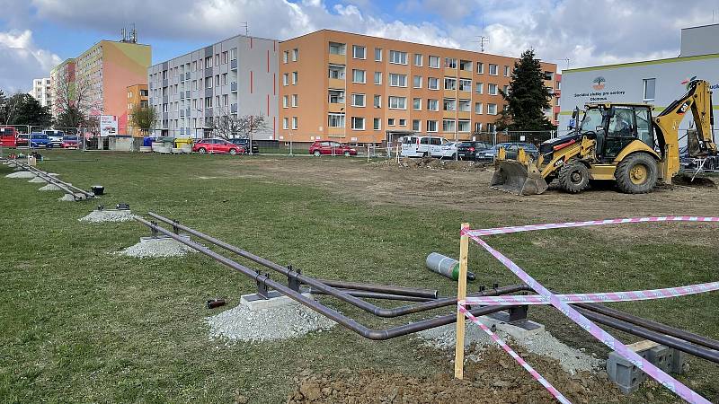 Stavba tramvajové trati na Nových Sadech, 7. dubna 2021