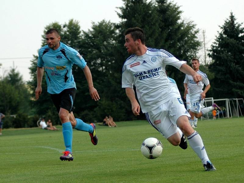 Fotbalisté Sigmy Olomouc (v bílém) prohráli v přípravném zápase s Nitrou 0:1.