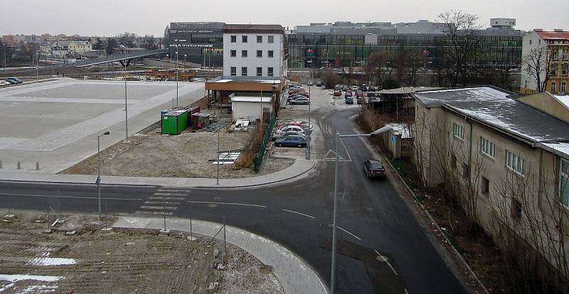 Obchodní centrum Šantovka v Olomouci - na ploše vlevo má vyrůst nákupní Galerie 2