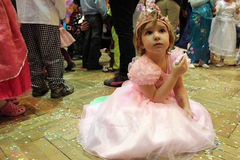 Dětský maškarní karneval ve Velkém Týnci