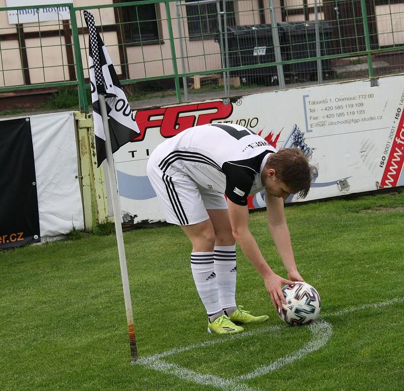 Fotografie ze zápasu mezi celky 1. HFK Olomouc a FC Strání