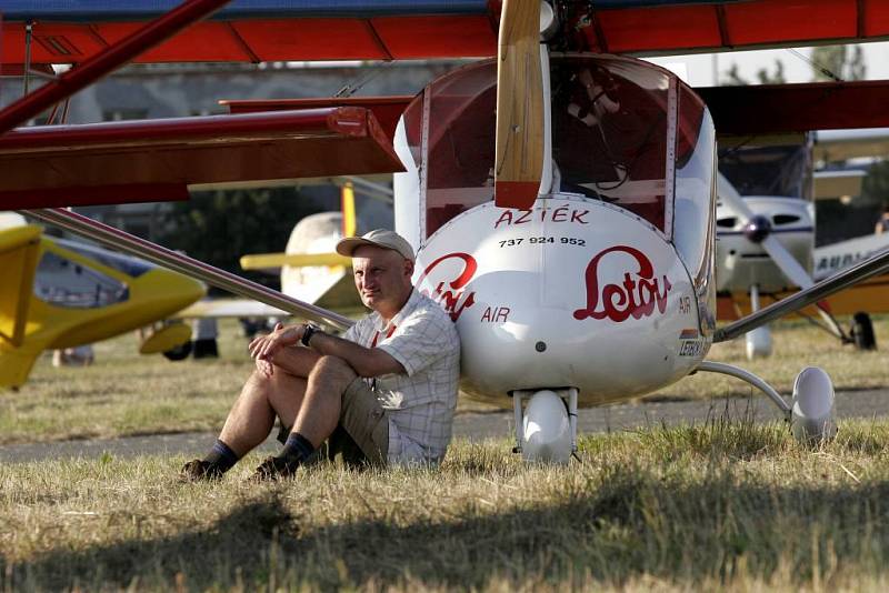 Letecký den v Neředíně.