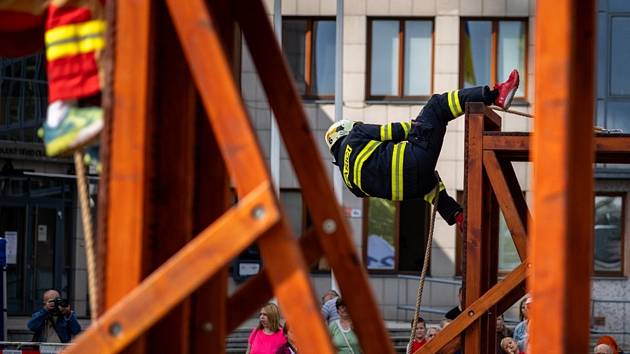 Mistrovství ČR v disciplínách TFA. Soutěž nejtvrdších hasičů u výškové budovy RCO v Olomouci, 14. září 2023