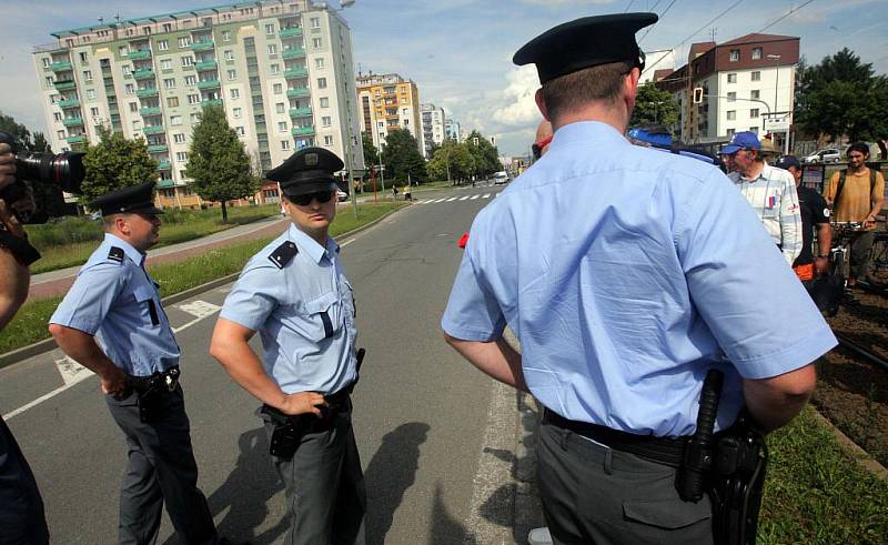 Odboráři z různých koutů regionu při protestním pochodu Olomoucí 