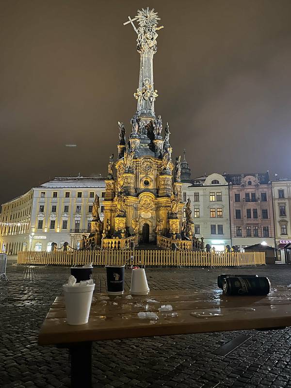 Centrum Olomouce po uzavření vánočních trhů v sobotu 27. listopadu 2021