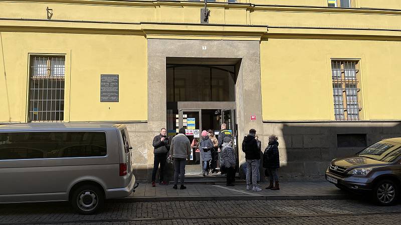 Krajské asistenční centrum pomoci Ukrajině v prostorách Hanáckých kasáren v centru Olomouce, 8. března 2022