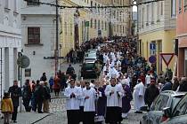 Bohoslužba a slavnostní průvod při příležitosti otevření Svaté brány a zahájení Svatého roku milosrdenství v Olomouci